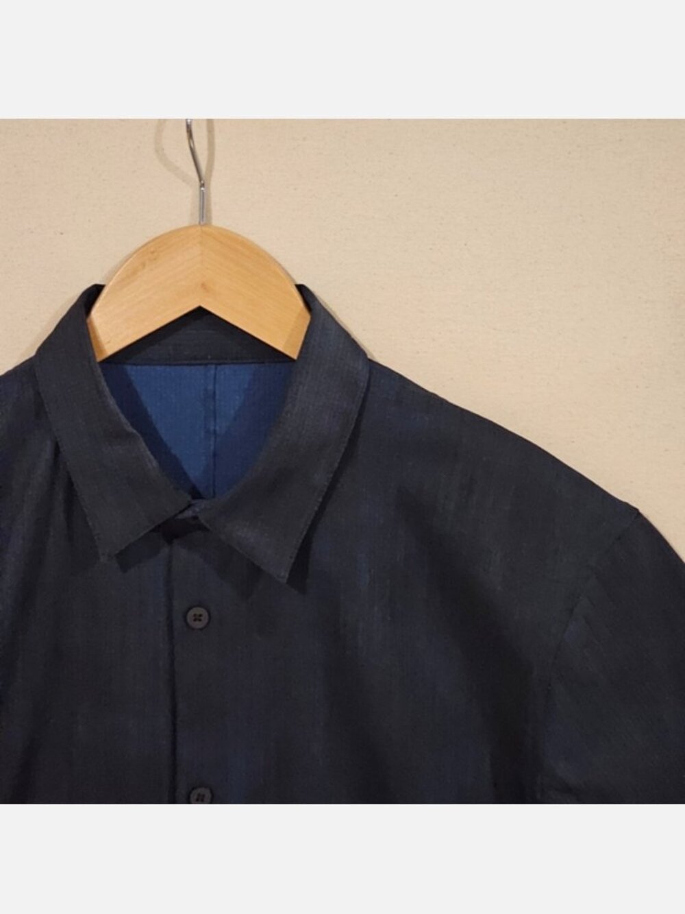 Lululemon Athletica Airing Easy Button Down M